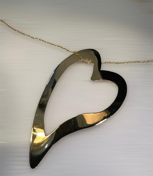 COLGANTE CORAZÓN GRANDE ORO
