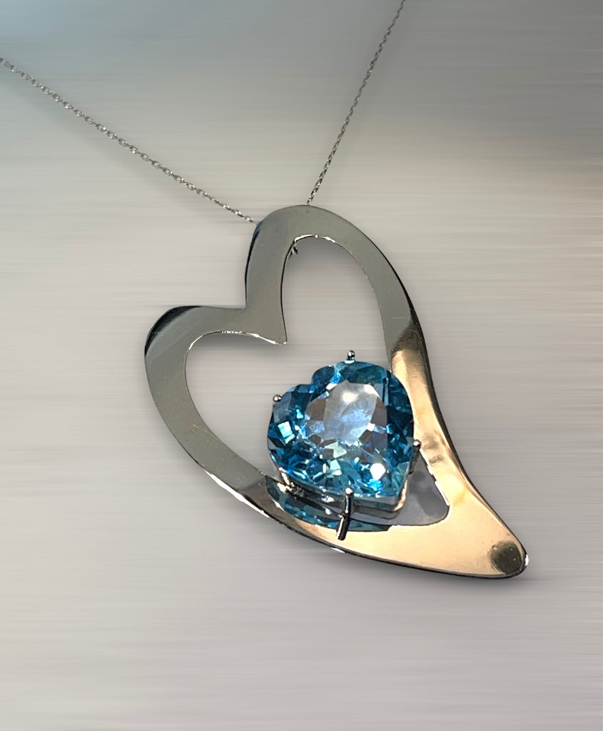 COLGANTE CORAZÓN TOPACIO AZUL