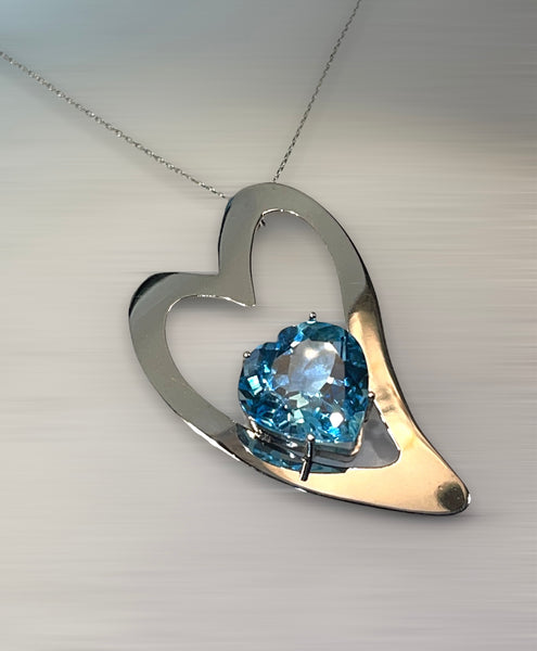 COLGANTE CORAZÓN TOPACIO AZUL